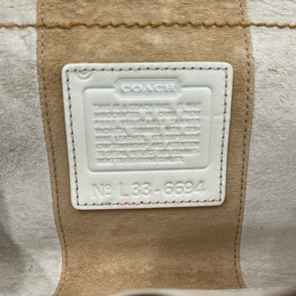 RARE! Coach Vintage Soho Two Toned Vachetta Leather Bifold Clutch/Wristlet - Picture 5 of 5